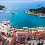 Seafront Residence Makarska